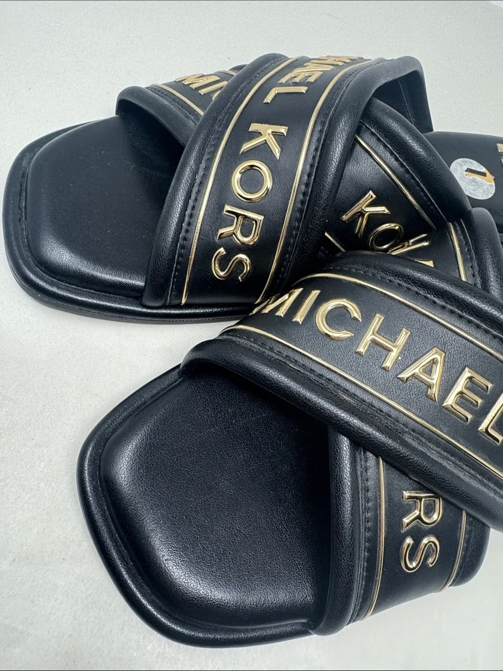 MK MICHAEL KORS GIDEON SLIDE WOMEN'S SHOES SIZE 11 CRISS CROSS GOLD BLACK SANDAL